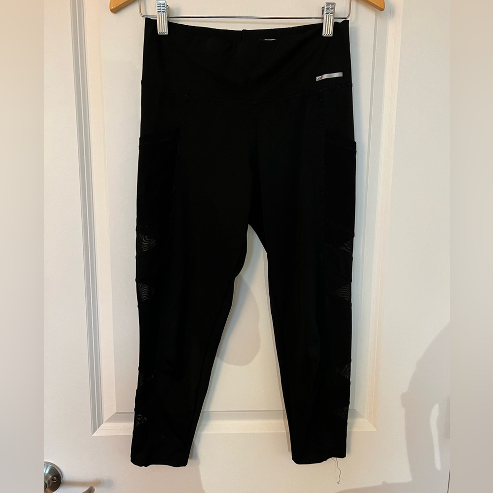 Black leggings with pockets